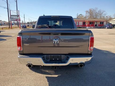 Used 2015 RAM 1500 Laramie w/ Convenience Group image 4