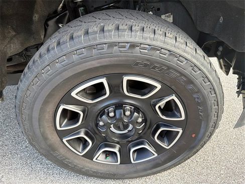 Used 2024 Ford F250 Platinum w/ FX4 Off-Road Package image 12