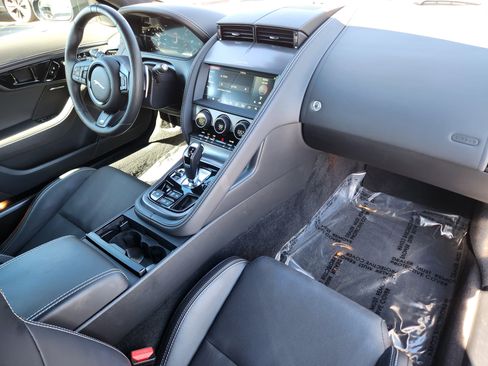 Used 2024 Jaguar F-TYPE R image 20