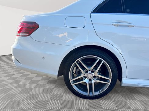 Used 2016 Mercedes-Benz E 400 Sedan image 30