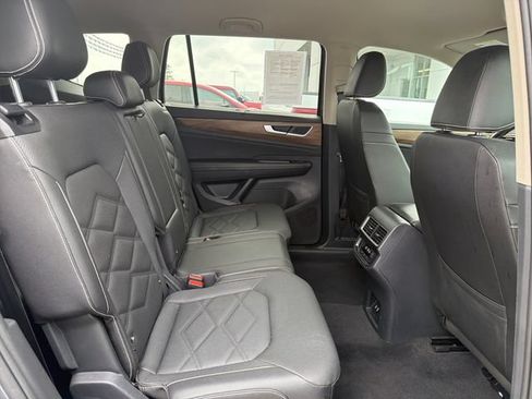 Used 2025 Volkswagen Atlas SE AWD/4WD image 50