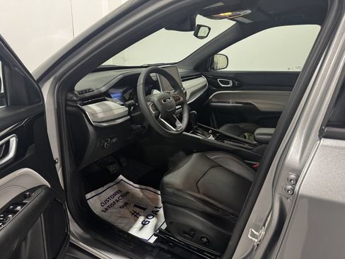 Used 2023 Jeep Compass Limited AWD/4WD image 16
