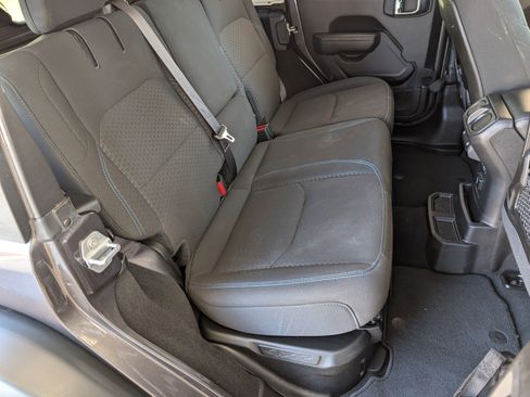 Used 2025 Jeep Wrangler Unlimited Rubicon 4xe w/ Convenience Group image 19