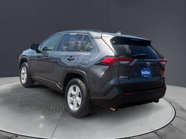 Used 2019 Toyota RAV4 LE w/ Carpet Mat Package AWD/4WD image 3