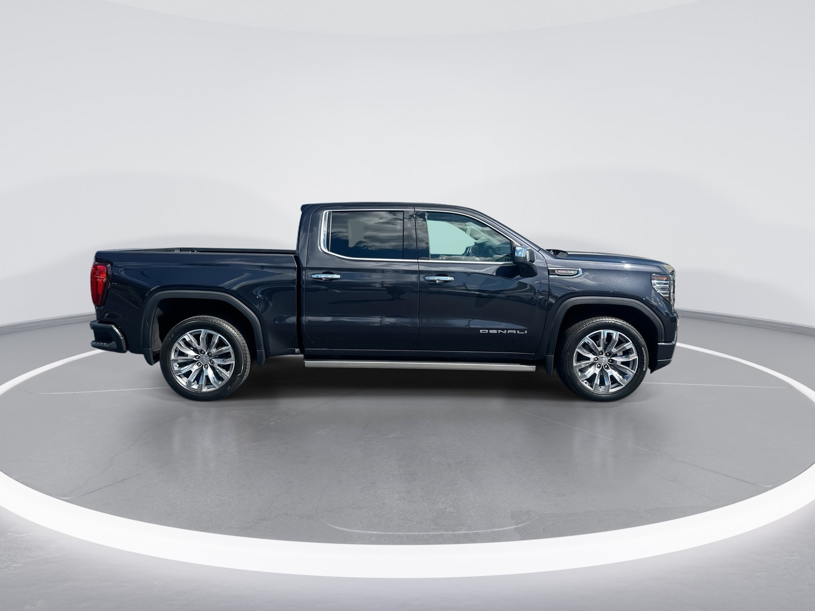 Used 2023 GMC Sierra 1500 Denali w/ Denali Reserve Package AWD/4WD image 10