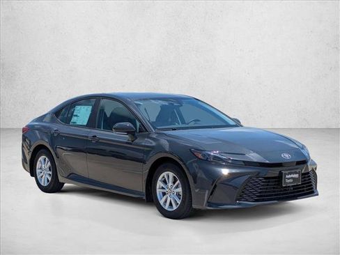 Certified 2025 Toyota Camry LE image 7