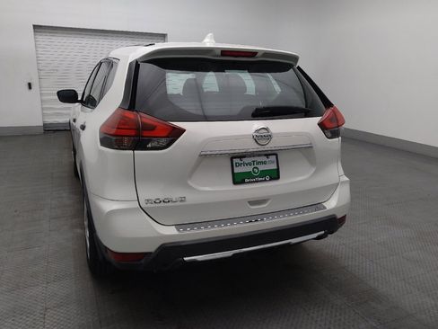 Used 2017 Nissan Rogue S image 6