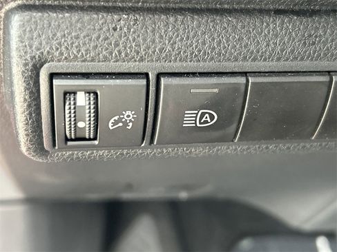Used 2022 Toyota Corolla LE image 22