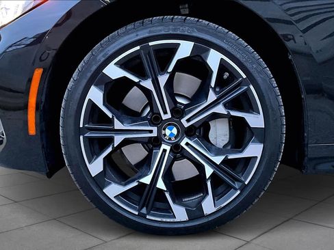 Certified 2025 BMW 330i Sedan image 10