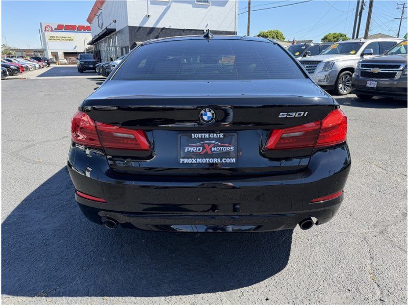Used 2020 BMW 530i w/ Premium Package RWD image 6