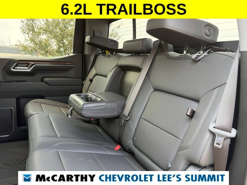 Used 2023 Chevrolet Silverado 1500 LT Trail Boss w/ Convenience Package II AWD/4WD image 43