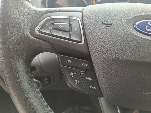 Used 2015 Ford Focus Titanium FWD image 26