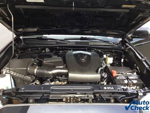 Used 2018 Toyota Tacoma SR5 image 49