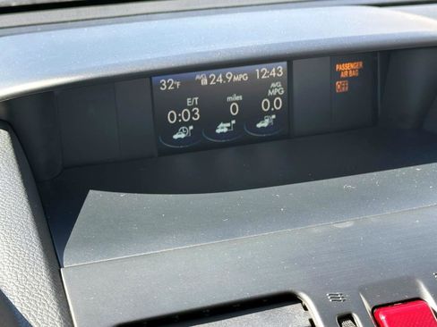 Used 2015 Subaru Forester 2.5i Premium w/ All-Weather Package image 23