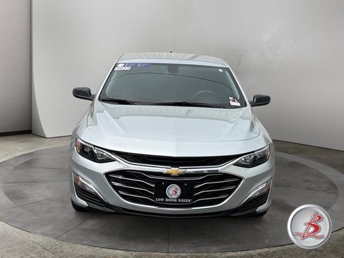 Used 2022 Chevrolet Malibu LS FWD image 2