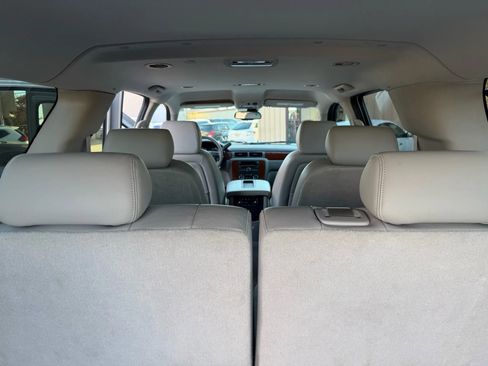 Used 2008 Chevrolet Suburban LTZ w/ LTZ Preferred Equipment Group image 24