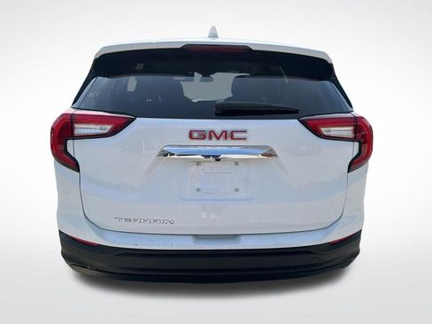 Used 2024 GMC Terrain SLE image 13