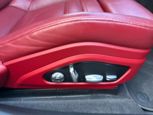 Used 2019 Porsche Panamera 4 AWD/4WD image 22