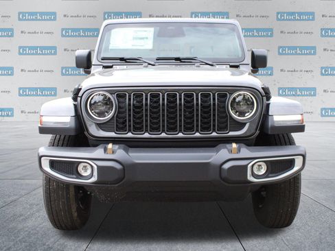 New 2026 Jeep Gladiator Sport AWD/4WD image 2