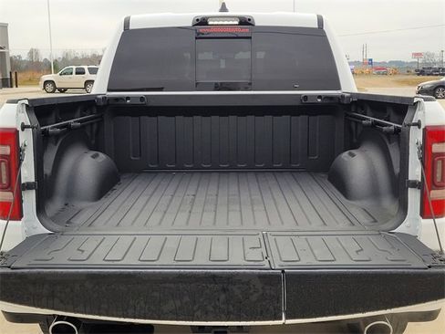 Used 2024 RAM 1500 Limited image 9