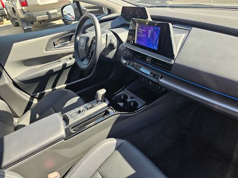Certified 2026 Toyota Prius XLE FWD image 11