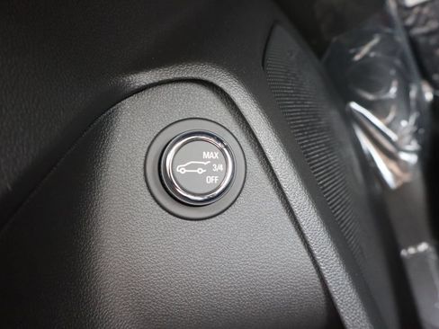 New 2026 Chevrolet TrailBlazer LT w/ Convenience Package FWD image 16