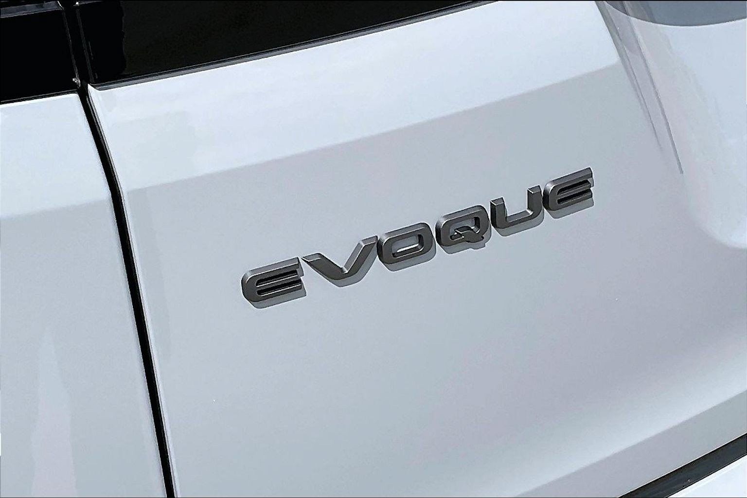 New 2026 Land Rover Range Rover Evoque S AWD/4WD image 9