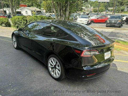 Used 2022 Tesla Model 3 Long Range AWD/4WD image 9