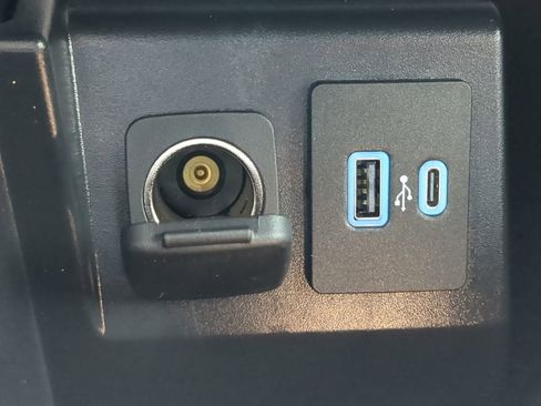 Certified 2022 Ford Explorer Limited w/ Equipment Group 301A image 21