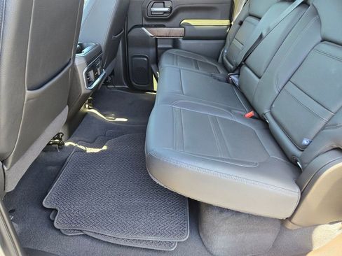 Used 2021 GMC Sierra 2500 Denali image 11