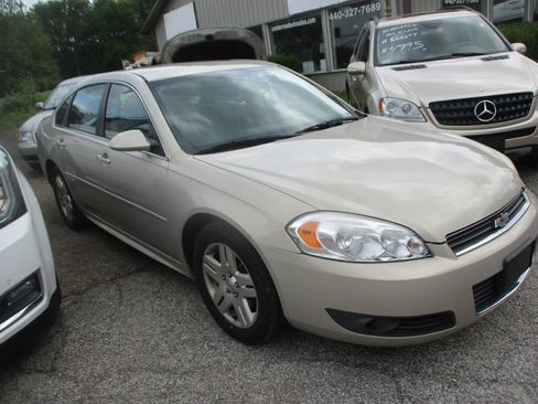 Used 2011 Chevrolet Impala LT FWD image 3