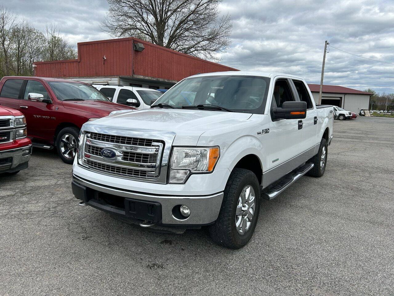 Used 2013 Ford F150 XLT w/ Luxury Equipment Group AWD/4WD image 2