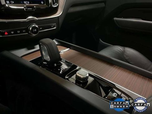 Used 2023 Volvo XC60 B5 Plus image 54