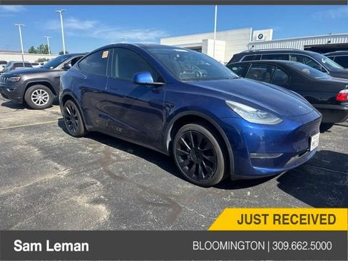 Used 2023 Tesla Model Y Long Range AWD/4WD image 1
