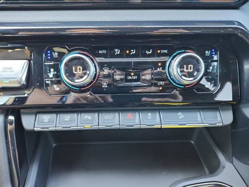 Certified 2025 GMC Sierra 2500 AT4 w/ AT4 Premium Plus Package image 23