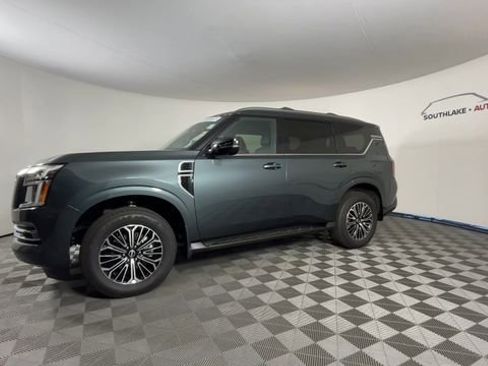 New 2026 Nissan Armada SL w/ Captain's Chari Seat Package image 4