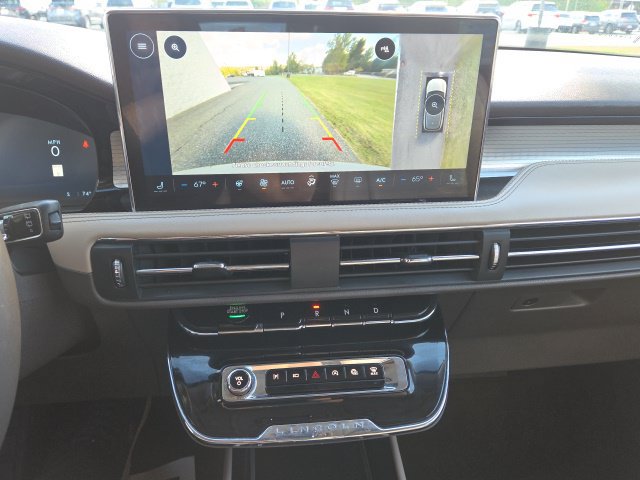 Used 2024 Lincoln Corsair AWD w/ Equipment Group 101A image 20