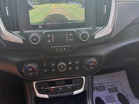 Used 2022 GMC Terrain SLT AWD/4WD image 15