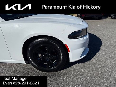 Used 2022 Dodge Charger SXT image 4