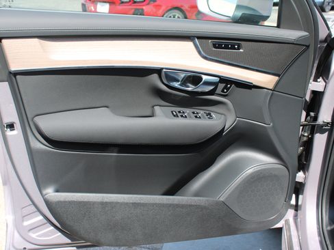 New 2026 Volvo XC90 B5 Plus w/ Protection Package image 11