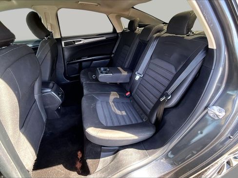 Used 2019 Ford Fusion SE AWD/4WD image 26