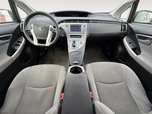 Used 2013 Toyota Prius Two image 11