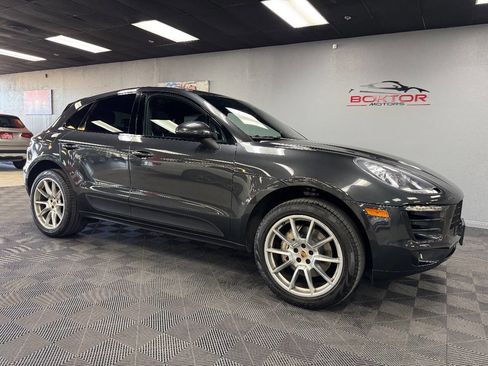 Used 2018 Porsche Macan S image 2