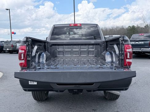 Used 2024 RAM 2500 Laramie image 9