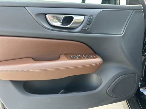 Certified 2025 Volvo V60 B5 Cross Country Plus image 17