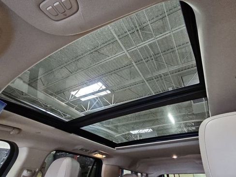 Used 2024 Lincoln Navigator L Reserve w/ Monochromatic Package image 19