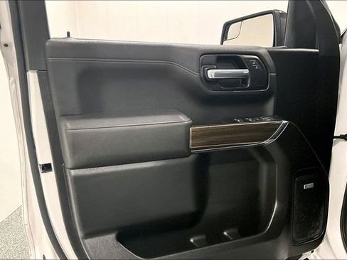 Used 2022 Chevrolet Silverado 1500 LT Trail Boss w/ Convenience Package II image 22