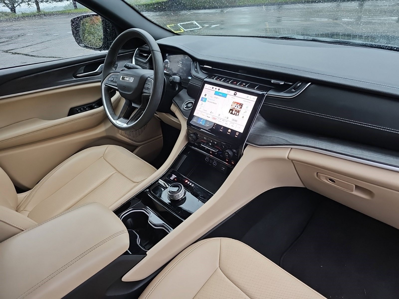 Used 2023 Jeep Grand Cherokee L Limited w/ Luxury Tech Group II AWD/4WD image 13