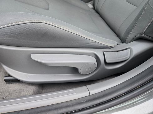 Used 2024 Hyundai Elantra SEL image 23