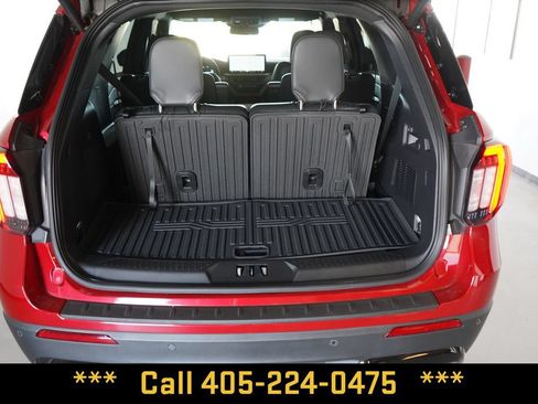 Used 2025 Ford Explorer ST-Line w/ Premium Package RWD image 25